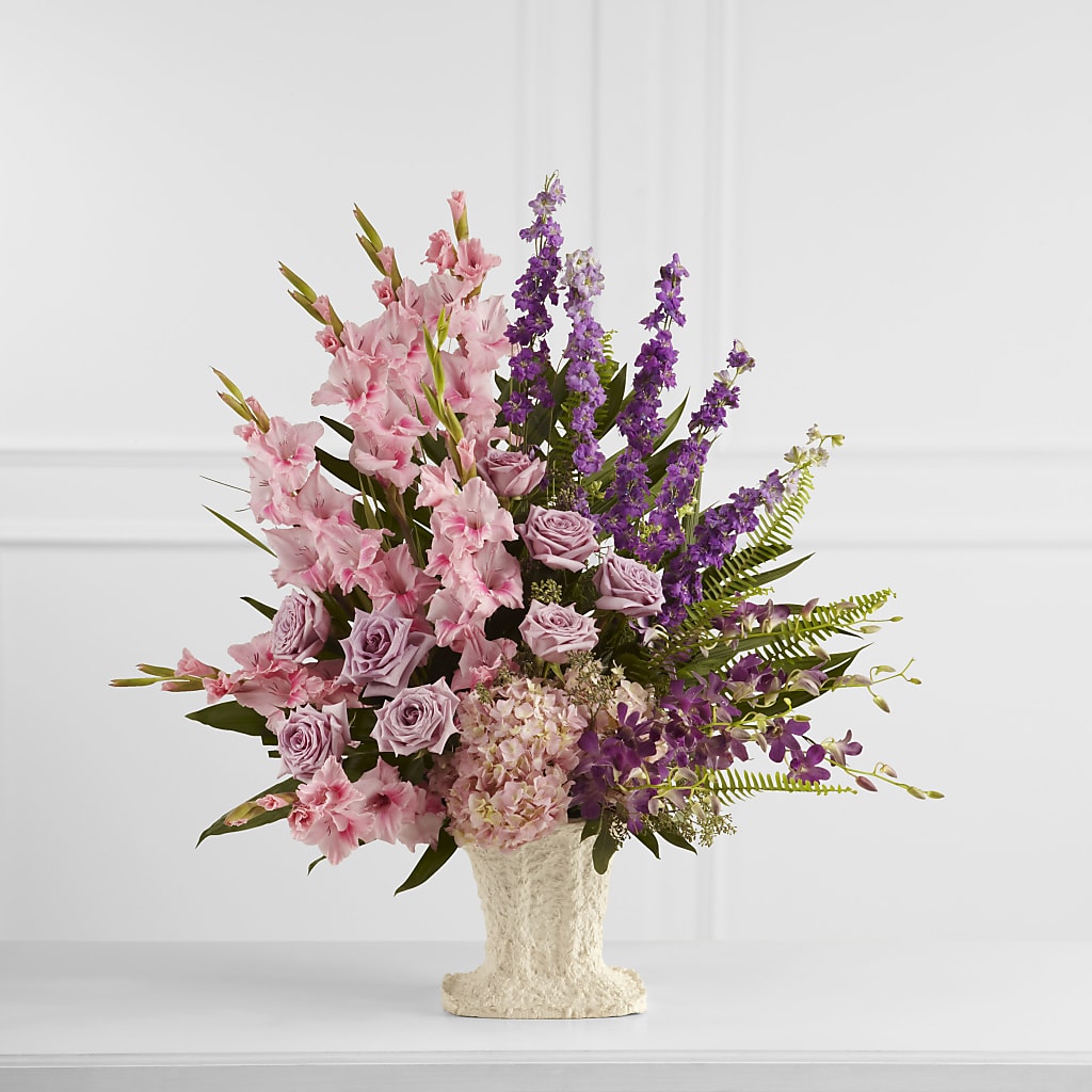 Flowing Garden Arrangement – Sign Of The Rose, Colorado Springs CO