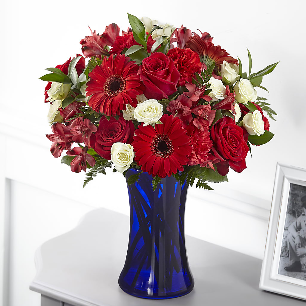 Hearts Embrace Bouquet – Sign Of The Rose, Colorado Springs CO