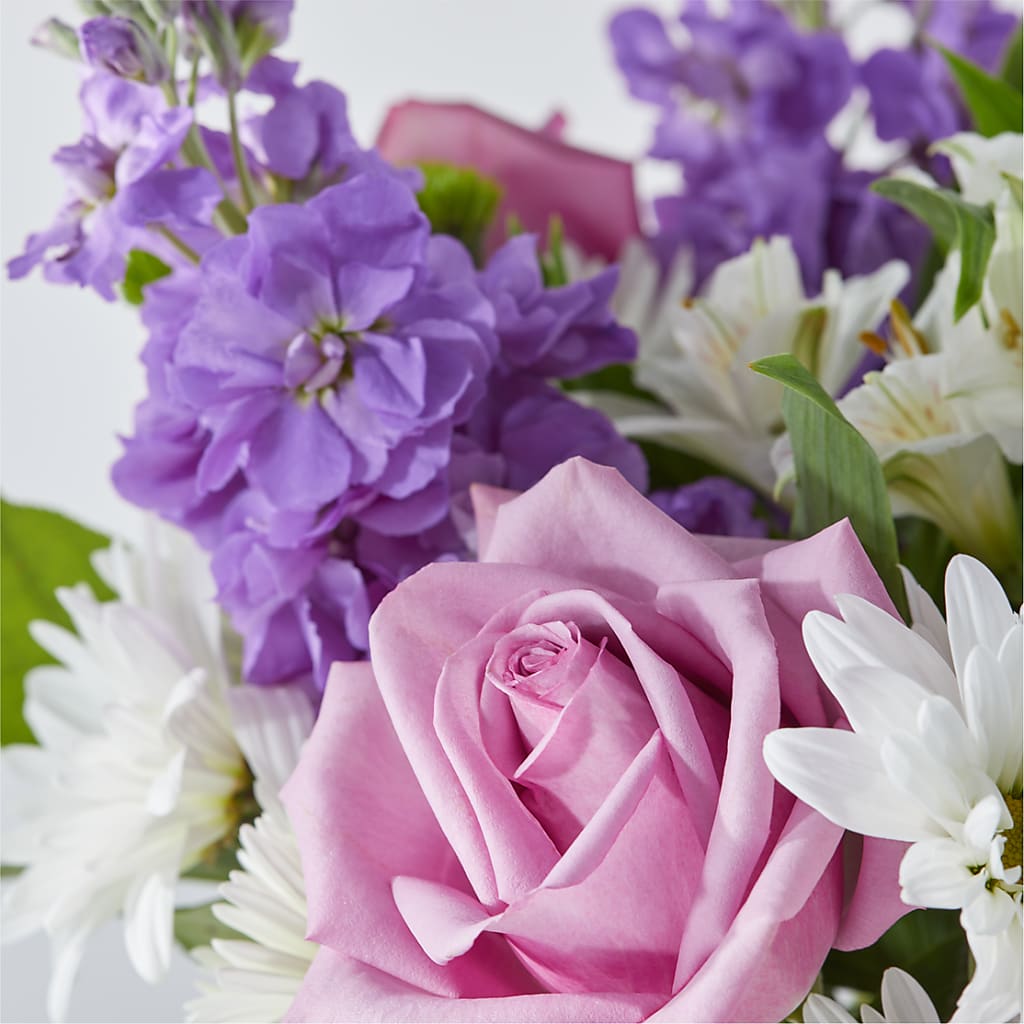 Garden of Peace Bouquet –  Sign Of The Rose, Colorado Springs CO