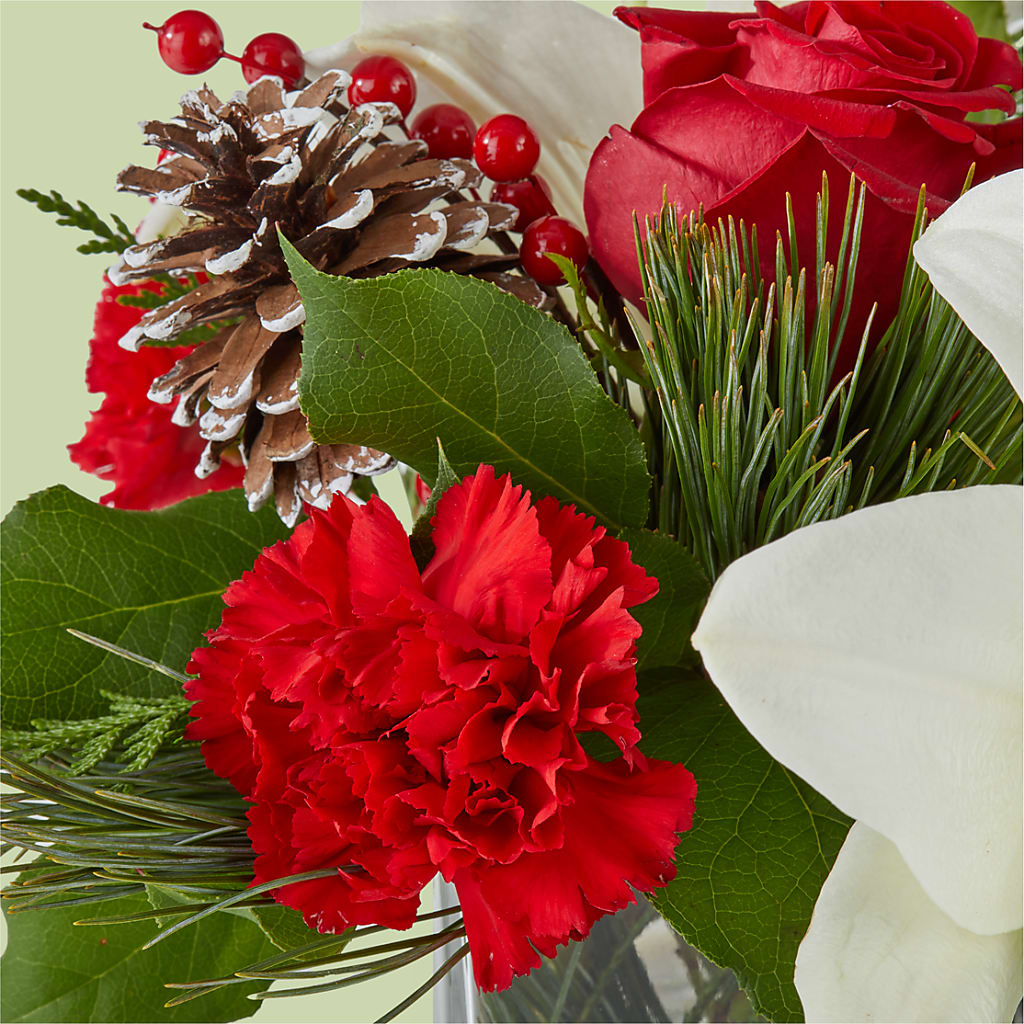 Glistening Icicles Bouquet –  Sign Of The Rose, Colorado Springs CO